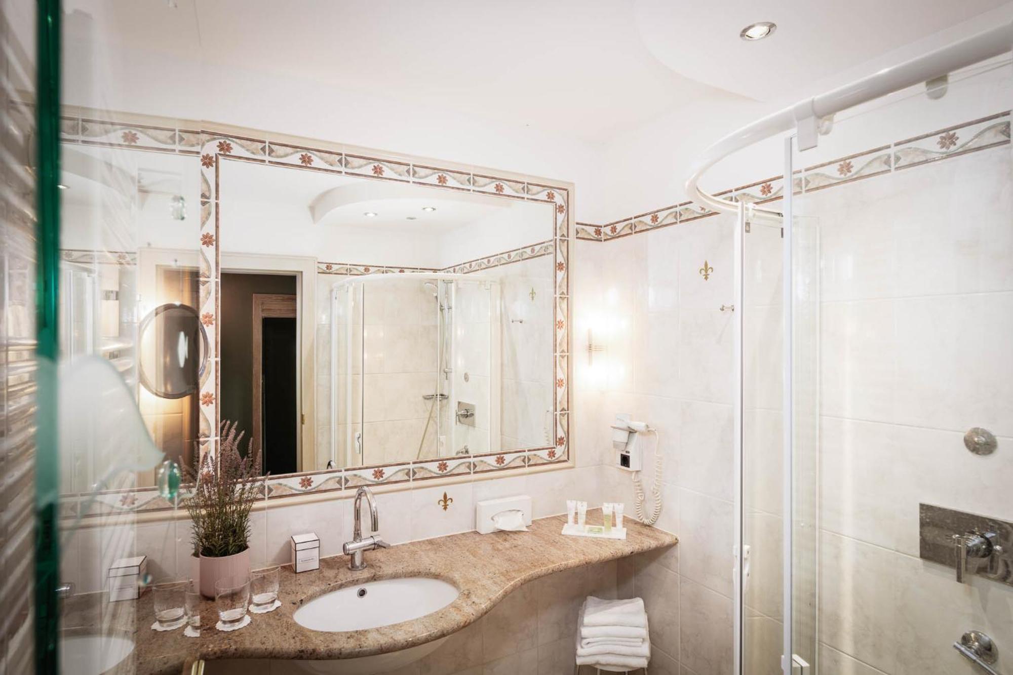 Hotel Villa Rainer Portschach am Worthersee Bagian luar foto